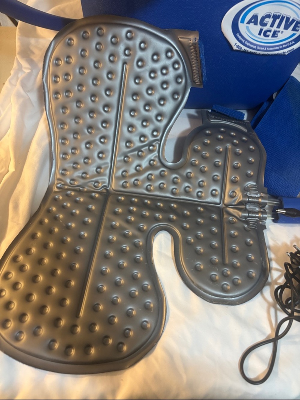 Active Ice Blue Cold Therapy Unit with Blue Gel Pads - Picture 4 of 10